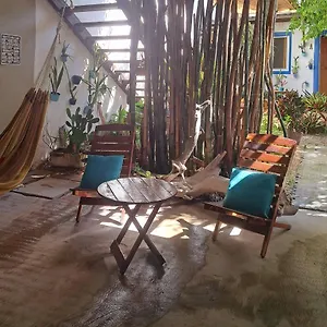 hostal-colores-mahahual.quintano-roohotels.com/