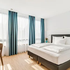Hotel-etage Apfelrot 3*, Erding Germany